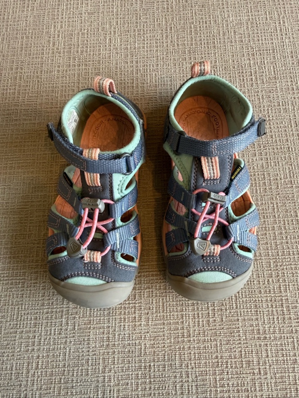 Keen Newport Girls Size 11